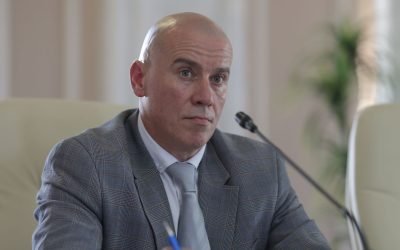 Moțiunea împotriva ministrului Culturii, Andras Demeter, respinsă în Senat Senatul a respins luni moțiunea simplă îndreptată împotriva ministrului Culturii, Andras Demeter