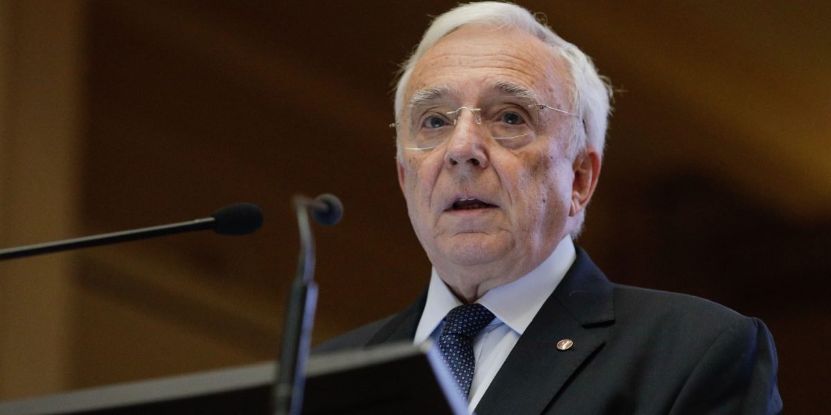 Nouă tentativă de fraudă: Deepfake cu isărescu, avertizează experții