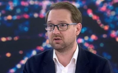 Fritz acuză PSD că vrea pachet social amplu, fără să spună de unde ia banii Președintele USR, Dominic Fritz, a criticat dur intențiile PSD în privința pachetului de ajutoare sociale, acuzând social-democrații că doresc „ori totul, ori nimic”, fără a specifica sursele de finanțare