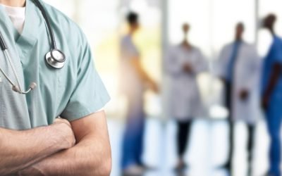 Agresiunile asupra medicilor: Pedeapsă mai aspră. Protecție penală similară polițiștilor.