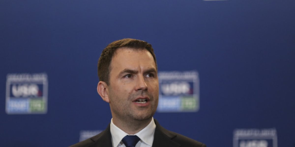 Legea privind bugetul Bucureștiului, adoptată tacit de Senat: Drulă face apel la PSD și PNL Fostul președinte USR, Cătălin Drulă, anunță că proiectul de lege care transpune rezultatul referendumului din Capitală privind alocările bugetare a trecut tacit de Senat