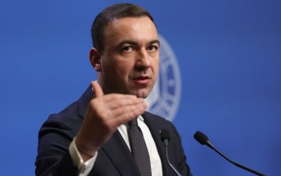 România, pregătită pentru o criză energetică: stocuri de motorină pentru patru luni Ministrul Energiei, Bogdan Ivan, a declarat sâmbătă că România dispune de stocuri de criză suficiente pentru a asigura necesarul de motorină timp de aproximativ patru luni, în cazul în care importurile ar fi complet întrerupte