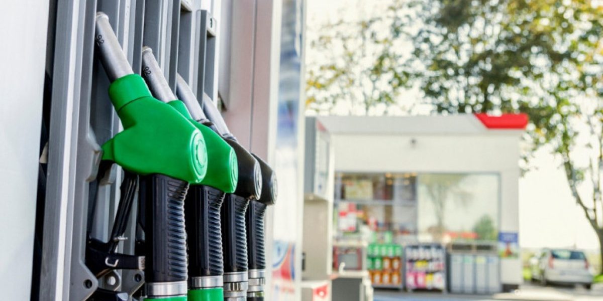 Guvernul exclude plafonarea prețurilor la combustibili, dar analizează alte măsuri București – În contextul apropierii prețului motorinei de 10 lei pe litru, Guvernul exclude, momentan, plafonarea prețurilor la carburanți