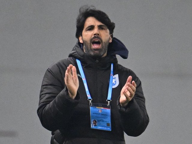 Dinamo joacă pentru un loc în semifinalele Cupei României Echipa Universitatea Craiova s-a calificat în semifinalele Cupei României, după ce a învins CFR Cluj la loviturile de departajare, scor 3-1, după un meci spectaculos încheiat la egalitate, 1-1