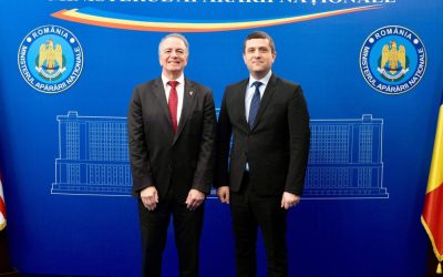 România reafirmă angajamentul față de parteneriatul strategic cu SUA Ministrul Apărării Naționale, Radu Miruță, s-a întâlnit vineri cu noul ambasador al Statelor Unite la București, Darryl Nirenberg