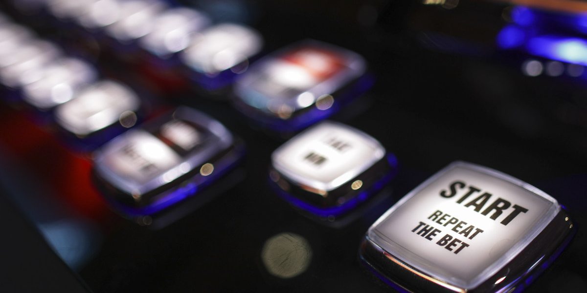 Timișoara vrea să mute sălile de jocuri de noroc în zone industriale Primăria Timișoarei intenționează să mute sălile de jocuri de noroc din zonele rezidențiale și de lângă școli