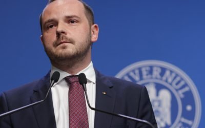 Ministrul Sănătății: Cazul medicului de la Elias, departe de a fi singular Ministrul Sănătății, Alexandru Rogobete, a confirmat luni seară, la Medika Tv, că situația medicului de la Spitalul Elias, surprins operând la o clinică privată în timpul programului de lucru de la stat, nu este un caz izolat