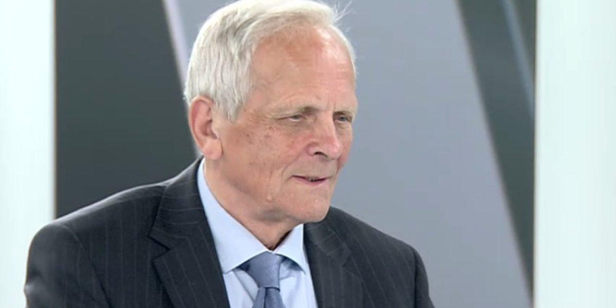 Stolojan avertizează asupra reducerii accizelor la combustibili: „Nu întreaga țară are aceleași suferințe” Fostul premier al României, Theodor Stolojan, a abordat la Digi24 situația economică actuală, marcată de creșterea prețurilor la carburanți și impactul acestora asupra prețurilor alimentelor