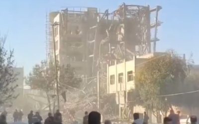 Atac aerian în Iran: Clădirea strategică unde se alegea liderul suprem, distrusă Un atac aerian, atribuit de agențiile de știri iraniene Israelului și Statelor Unite, a lovit o clădire importantă din orașul Qom, Iran