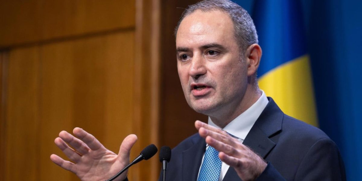 Ministrul Finanțelor, optimist cu privire la bugetul pe 2026: „Un buget de dezvoltare accelerată” Alexandru Nazare, ministrul Finanțelor, a prezentat proiectul de buget pentru anul 2026, descriindu-l drept unul de “responsabilitate și echilibru”