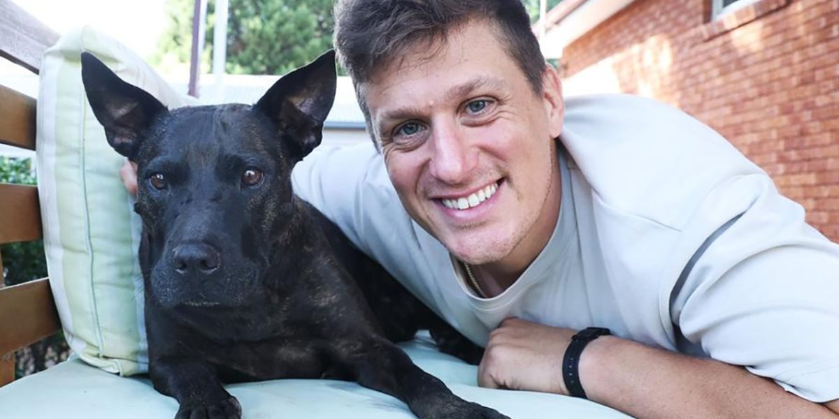 Un inginer de date creează un vaccin personalizat anti-cancer pentru câinele său, cu ajutorul inteligenței artificiale Un inginer de date australian a dezvoltat un vaccin personalizat împotriva cancerului pentru câinele său bolnav, folosind inteligența artificială (AI)