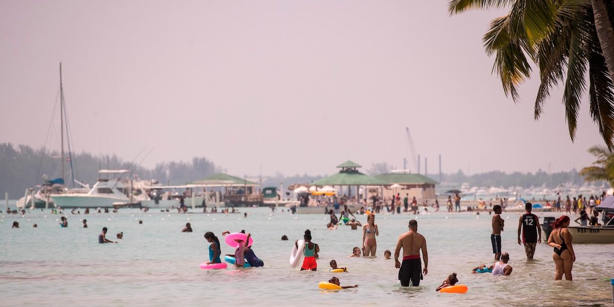 El 52,5 % de los residentes de Santo Domingo participa ocasionalmente en actividades turísticas en República Dominicana, según un estudio