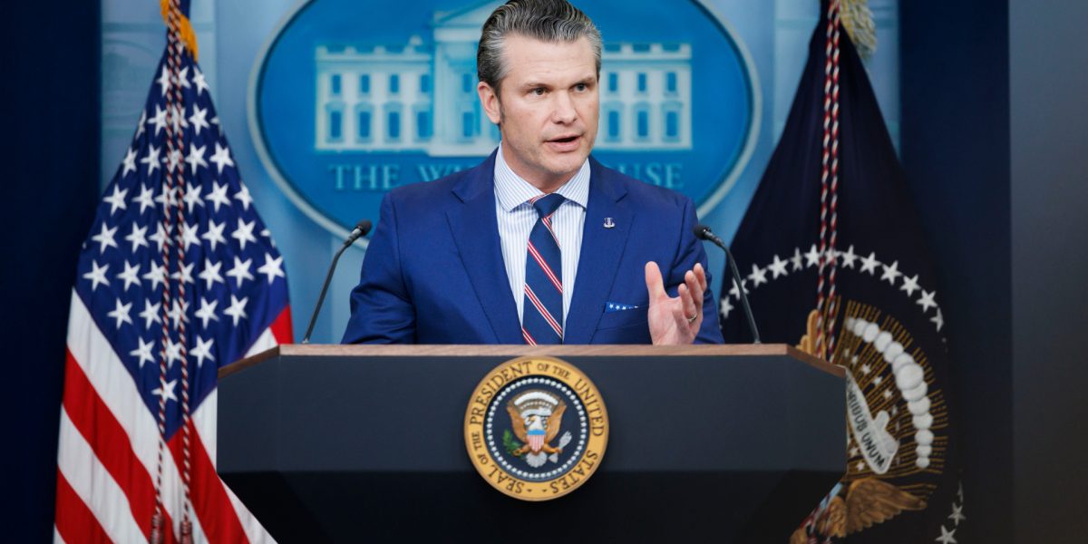 Statele Unite susțin că au scufundat o navă iraniană în Oceanul Indian O navă de război iraniană a fost scufundată în Oceanul Indian de o torpilă americană, a anunțat Pentagonul