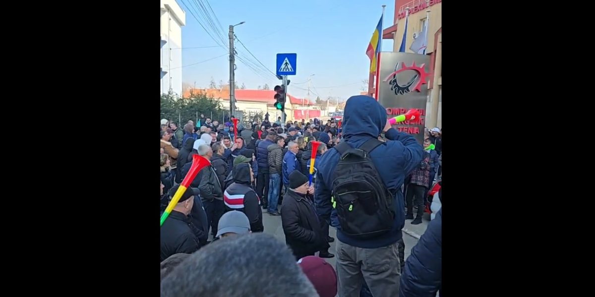 Proteste și concedieri la complexul Oltenia și chimcomplex