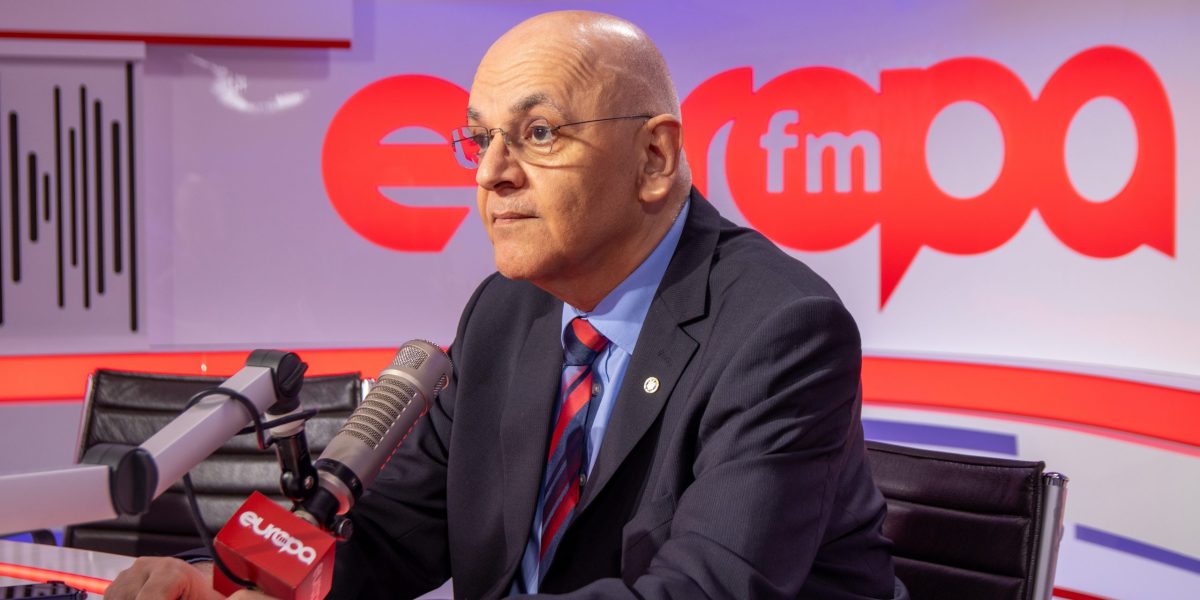 Arafat: România, mai pregătită pentru cutremure, dar nu suficient La 47 de ani de la seismul devastator din 1977, România este mai bine echipată pentru a face față unui cutremur major, dar încă mai are de lucru, a declarat șeful Departamentului pentru Situații de Urgență (DSU), Raed Arafat