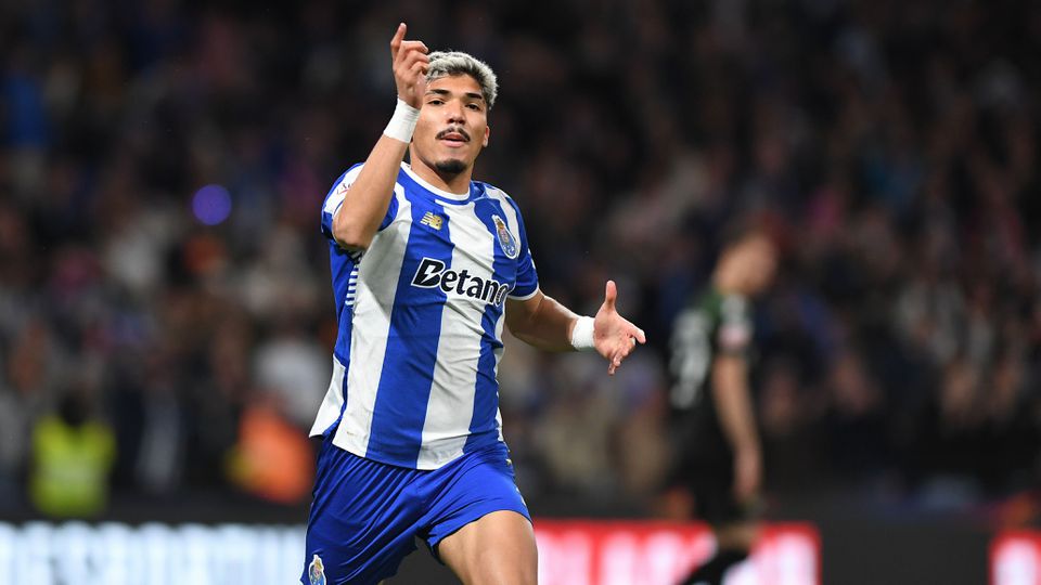 Lembram-se do 'velho' Robben? Está no FC Porto e chamam-lhe William! (as notas dos dragões)