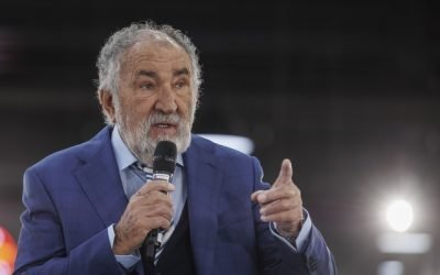 Databricks propulsează românii Stoica și Zaharia în topul miliardarilor mondiali Ion Stoica și Matei Zaharia, co-fondatorii companiei americane de software Databricks, și-au consolidat poziția de lideri în clasamentul miliardarilor români, conform ultimelor date publicate de Forbes