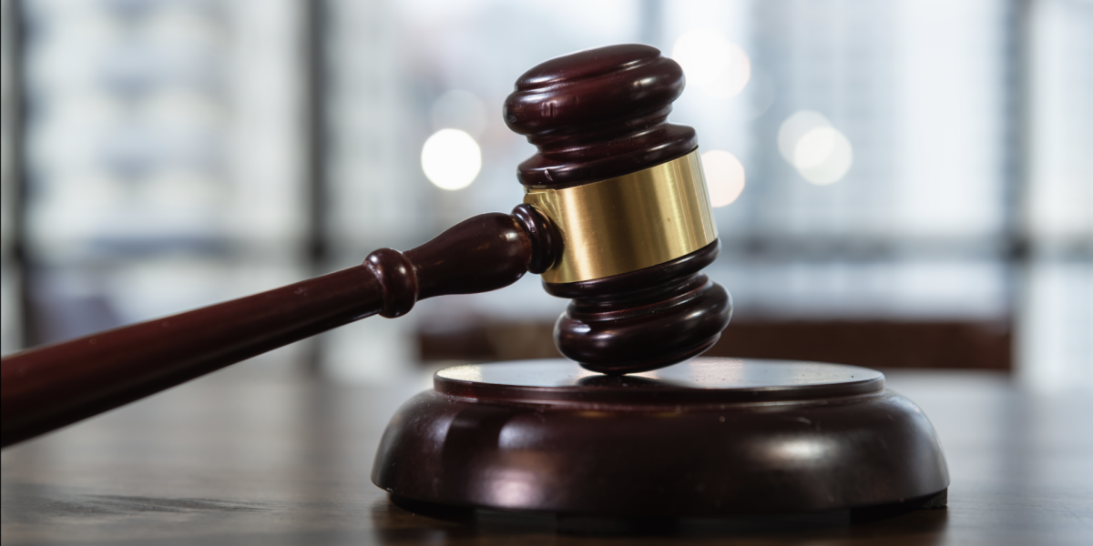 USR propune un pachet legislativ pentru reforma justiției Partidul Uniunea Salvați România (USR) a anunțat, marți, depunerea unui pachet de 12 proiecte legislative menite să „deoligarhizeze Justiția” și să întărească lupta împotriva corupției