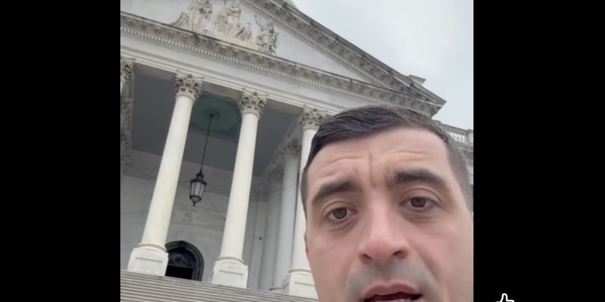 Trump, singurul salvator? O analiză a susținătorilor săi