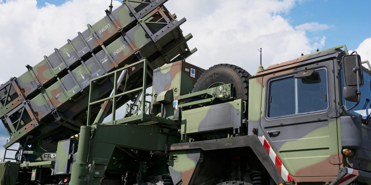 Grecia întărește apărarea aeriană a Bulgariei, cu sprijin împotriva Iranului Grecia va desfășura o baterie de rachete Patriot în nordul țării, pentru a oferi sprijin Bulgariei, ca răspuns la o solicitare a acesteia de consolidare a apărării antiaeriene