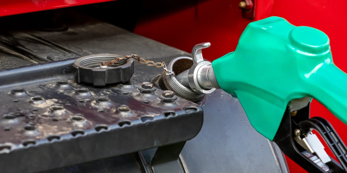 Sprijin mai mare pentru fermieri: subvenția la motorină crește în 2026 Fermierii români vor beneficia de o schemă de sprijin revizuită pentru motorina utilizată în agricultură, începând cu anul 2026