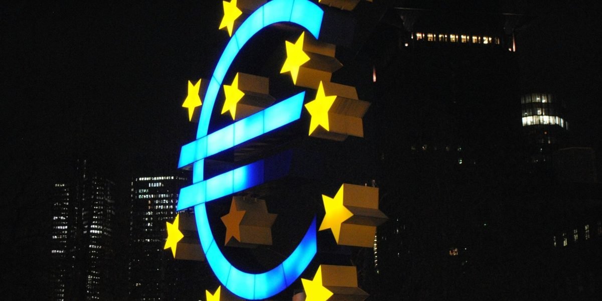 Transferurile în euro vor fi instantanee: Banii ajung în cont în 10 secunde România se aliniază la standardele europene privind plățile, iar transferurile în euro vor deveni, în curând, mult mai rapide