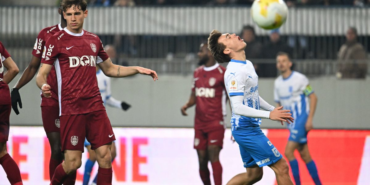 Universitatea Craiova a învins pe CFR Cluj cu scorul de 3-1, după prelungiri, și s-a calificat în semifinalele Cupei României