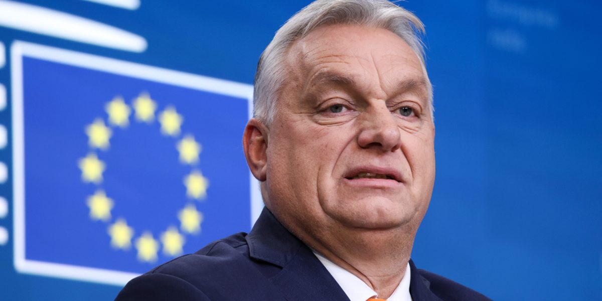 Ungaria ridică nivelul de alertă teroristă, invocând conflictul din Orientul Mijlociu Premierul ungar, Viktor Orban, a anunțat o creștere a nivelului de alertă teroristă în Ungaria, argumentând că războiul din Orientul Mijlociu afectează direct securitatea țării sale
