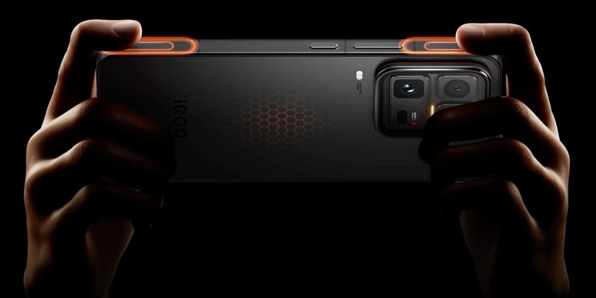 Iqoo 15 Ultra: Smartphone-ul care domină clasamentul AnTuTu