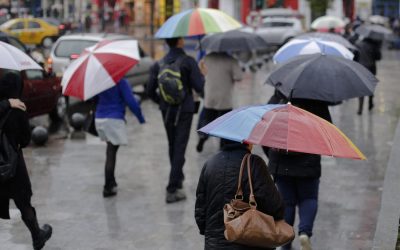 Vreme închisă în București până luni: Vânt și ploi moderate