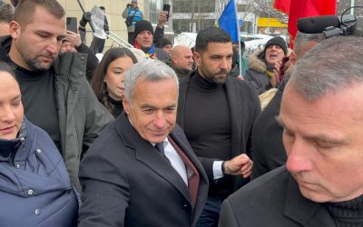 Ghiță, despre o vizită a lui Georgescu la Belgrad: „A venit să ceară ajutor” Fugarul Sebastian Ghiță a dezvăluit, printr-o înregistrare audio, că fostul candidat la președinție Călin Georgescu l-a vizitat la Belgrad în 2021, cu scopul de a obține sprijin pentru campania electorală din 2024