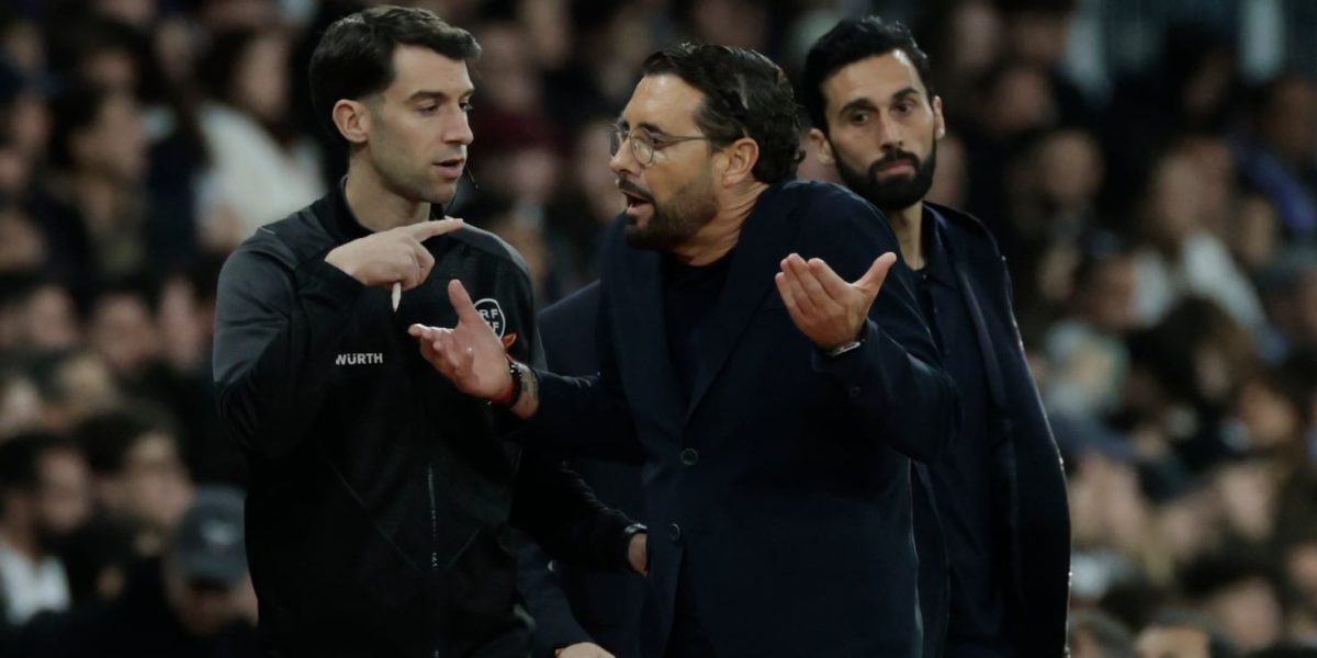 Arbeloa, criticat pentru evoluția echipei, dar lăudat pentru curajul tactic Real Madrid trece printr-o perioadă de schimbări, iar antrenorul său, Álvaro Arbeloa, este sub o presiune constantă