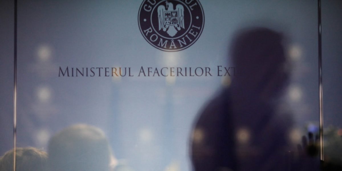 România protestează față de atacurile Iranului în Orientul Mijlociu Însărcinatul cu afaceri al Iranului la București, Javad Karimi, a fost convocat marți la Ministerul Afacerilor Externe (MAE)
