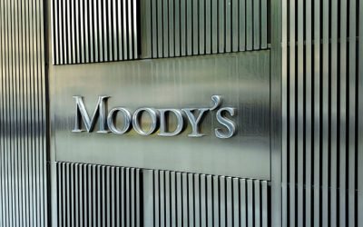 Moody’s avertizează: România, în pericol de retrogradare dacă nu-și consolidează fiscal Agenția de evaluare financiară Moody’s a emis o analiză asupra ratingului României, menținând perspectiva negativă pentru ratingul Baa3 pe termen lung