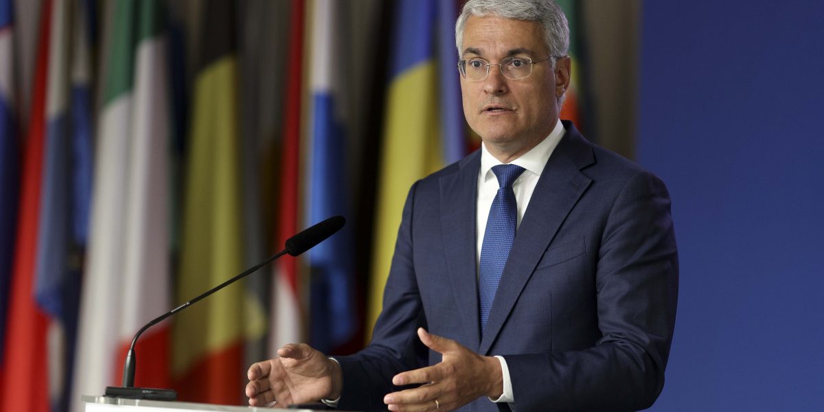 Moțiunea împotriva ministrului Pîslaru, respinsă în Senat Moțiunea simplă depusă de opoziție împotriva ministrului Investițiilor și Proiectelor Europene, Dragoș Pîslaru, a fost respinsă în plenul Senatului