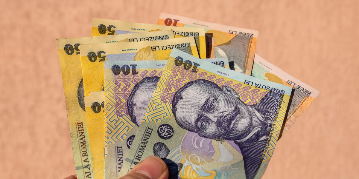 Indemnizația de însoțitor în 2026: cine beneficiază și ce sume sunt prevăzute Indemnizația de însoțitor reprezintă un ajutor financiar lunar destinat persoanelor cu handicap grav, care necesită sprijin constant pentru a-și desfășura activitățile zilnice