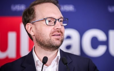 USR lansează proiectul „România 2036” și își asumă rolul de ”distrugător” al statu-quo-ului Uniunea Salvați România (USR) a prezentat, în cadrul Congresului Național de la Sibiu, proiectul strategic „România 2036”