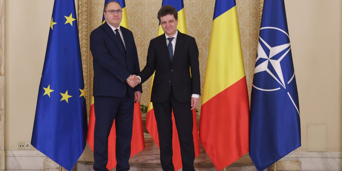 Mihai Dimian a preluat oficial funcția de ministru al Educației Mihai Dimian a fost învestit în funcția de ministru al Educației, marcând astfel sfârșitul unei perioade de interimat care a durat mai bine de două luni