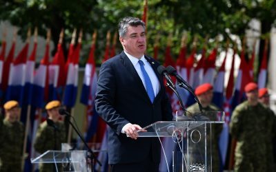 Summitul din Balcani, anulat din cauza tensiunilor dintre Zagreb și Belgrad Președintele Croației, Zoran Milanovic, a decis să anuleze summitul anual al Balcanilor de Vest, programat pentru luna mai, din cauza declarațiilor omologului său sârb, Aleksandar Vucic