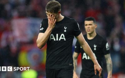 Tottenham în criză: Tudor, pe marginea prăpastiei Londra, 11 martie 2024 – Igor Tudor, antrenorul echipei Tottenham Hotspur, se confruntă cu o presiune uriașă după înfrângerea zdrobitoare suferită în fața lui Atletico Madrid, scor 5-2