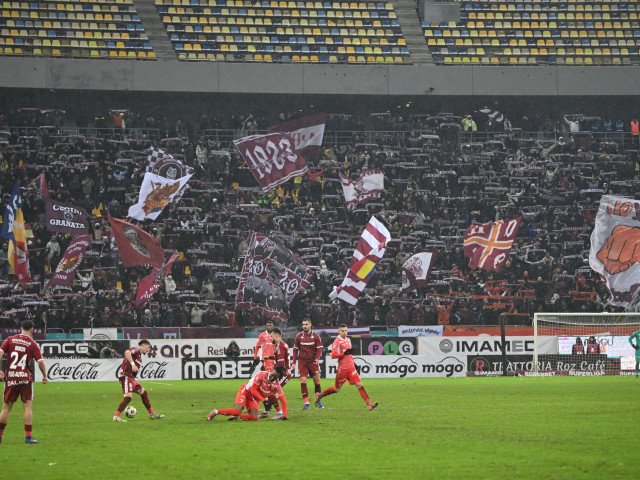 Dinamo și Rapid, amendate drastic după derby-ul din SuperLiga Comisia de Disciplină a Federației Române de Fotbal a dictat amenzi de peste 80.000 de lei pentru cluburile Rapid București și Dinamo București, în urma incidentelor petrecute la derby-ul din etapa a 28-a a SuperLigii