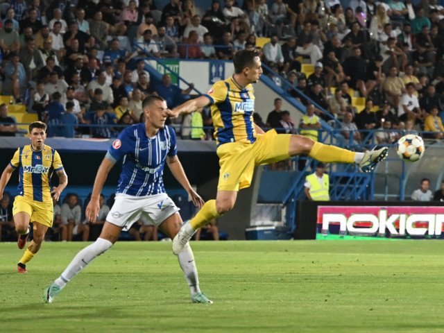 Farul – petrolul, duel important în clasament, live video pe digi sport 1, ora 15:00