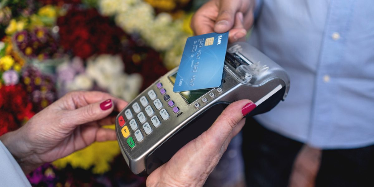 Flori: Vânzări-record la început de martie. Cât au cheltuit românii?