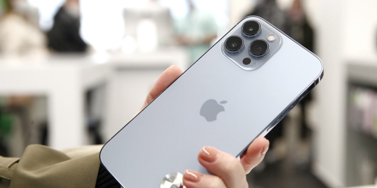 Apple testează printarea 3D pentru iPhone: o nouă strategie de producție Compania Apple explorează utilizarea printării 3D a aluminiului pentru fabricarea carcaselor de iPhone
