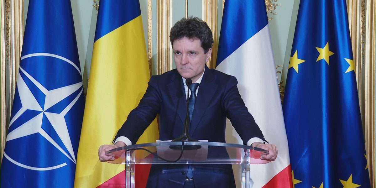 Franța invită România la discuții despre descurajarea nucleară Vicepremierul Tanczos Barna a subliniat, într-o intervenție televizată, importanța unei analize atente a propunerii Franței de a implica statele europene în strategia sa de descurajare nucleară