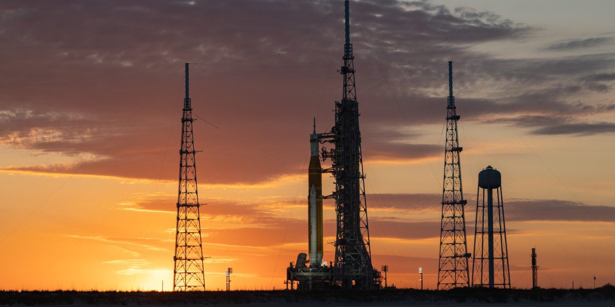 Misiunea Artemis II, amânată din nou: Probleme tehnice pe racheta NASA Racheta uriașă a NASA, concepută pentru a readuce astronauții pe Lună, va rămâne la sol cel puțin până în luna aprilie