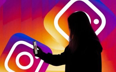 Instagram va alerta părinții dacă adolescenții caută informații despre sinucidere Instagram va notifica părinții adolescenților care au activat supravegherea contului, în cazul în care aceștia caută în mod repetat informații despre sinucidere sau automutilare