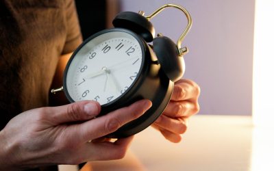 Ora de vară revine în România: Ce trebuie să știm despre schimbarea ceasurilor România trece la ora de vară în noaptea de sâmbătă, 28 martie, spre duminică, 29 martie 2026