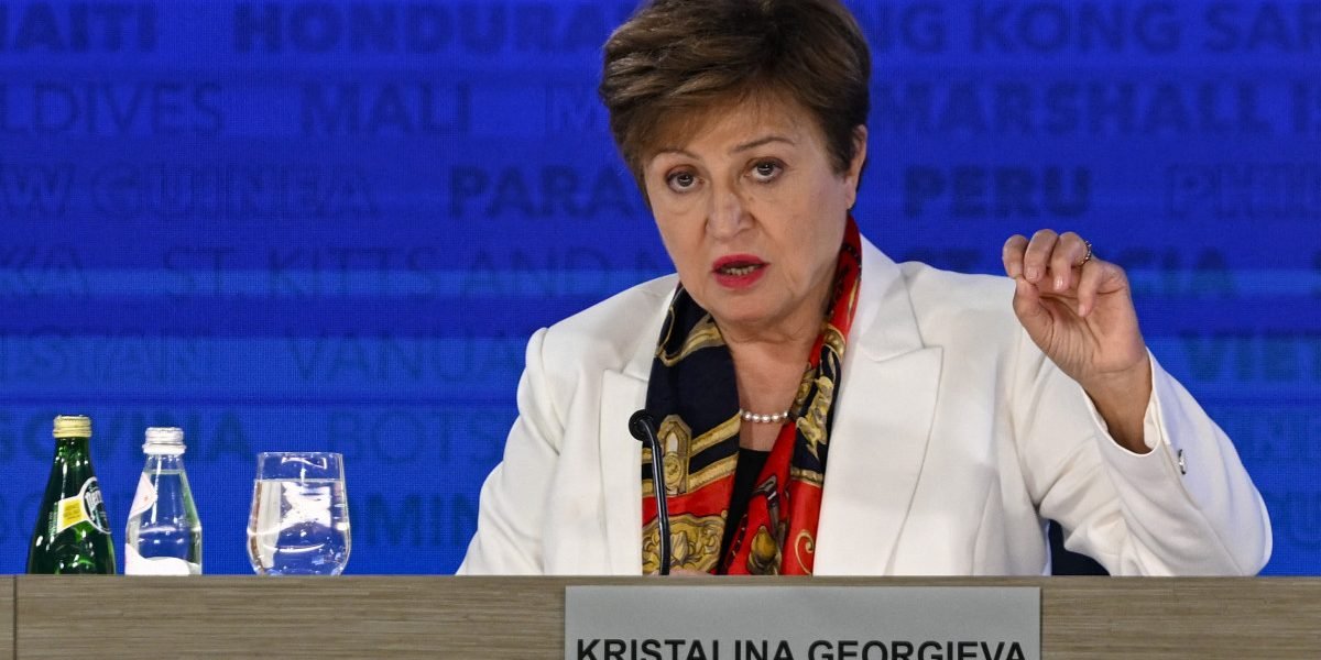 Războiul din Orientul Mijlociu amenință economia globală, avertizează FMI Conflictul din Orientul Mijlociu riscă să afecteze serios economia globală, punând la încercare creșterea economică și generând inflație