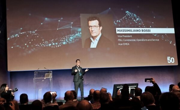 Acer marchează 50 de ani de istorie și își prezintă planurile pentru viitor Compania Acer a celebrat recent 50 de ani de existență, organizând un eveniment de lansare la Milano